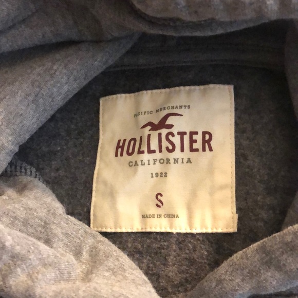 Hollister cold shoulder pullover hoodie - Picture 3 of 3